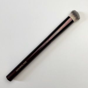 Hourglass Concealer Brush